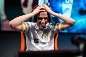 PG游戏-关于JackeyLove在MAD比赛中战术调整，高光表现引发热议！的信息